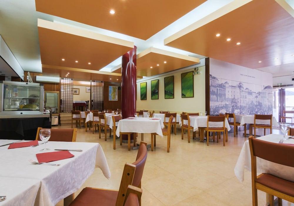 Hotel Dos Cavaleiros Torres Novas Ngoại thất bức ảnh